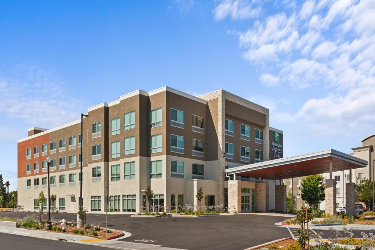 Holiday Inn Express & Suites - Suisun City By Ihg エクステリア 写真