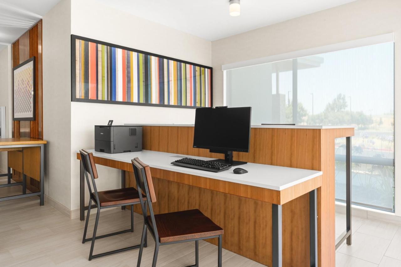 Holiday Inn Express & Suites - Suisun City By Ihg エクステリア 写真