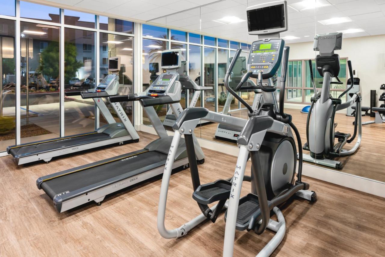 Holiday Inn Express & Suites - Suisun City By Ihg エクステリア 写真
