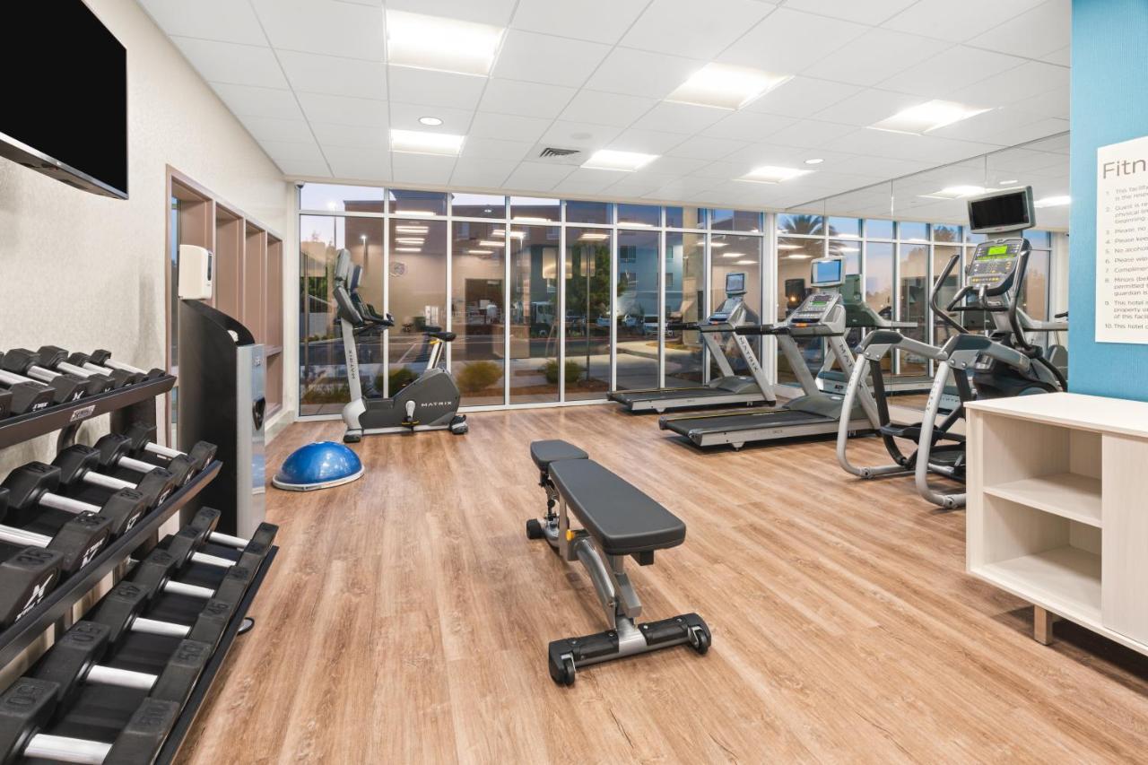 Holiday Inn Express & Suites - Suisun City By Ihg エクステリア 写真