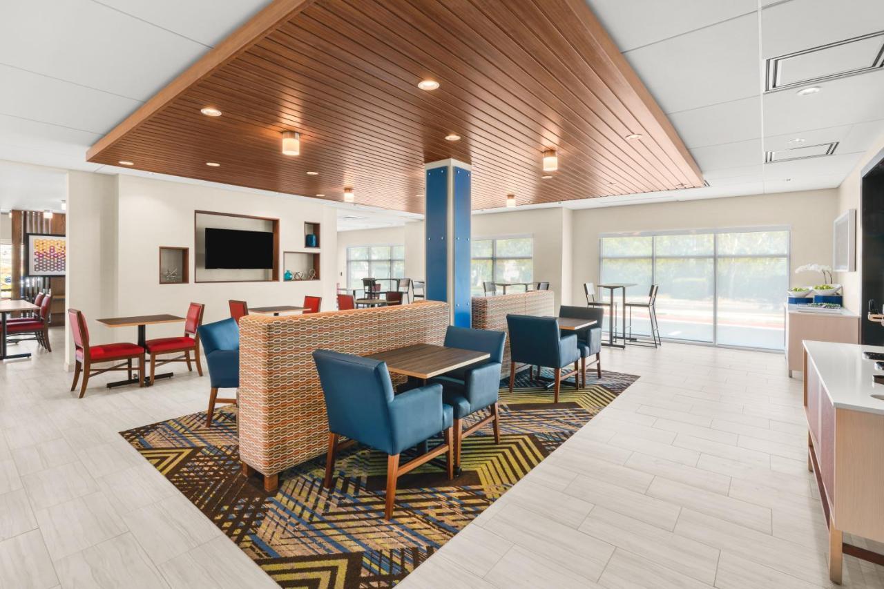 Holiday Inn Express & Suites - Suisun City By Ihg エクステリア 写真