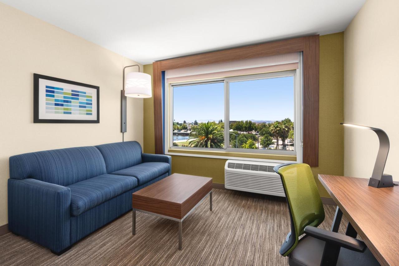 Holiday Inn Express & Suites - Suisun City By Ihg エクステリア 写真