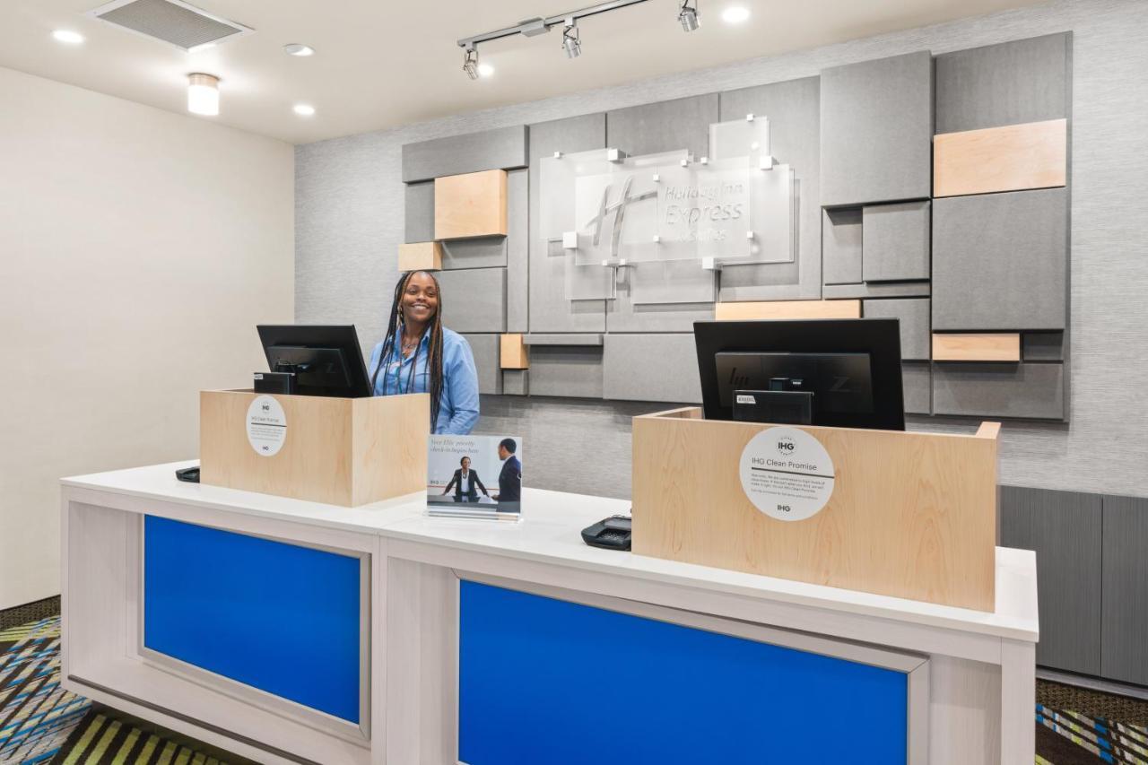 Holiday Inn Express & Suites - Suisun City By Ihg エクステリア 写真