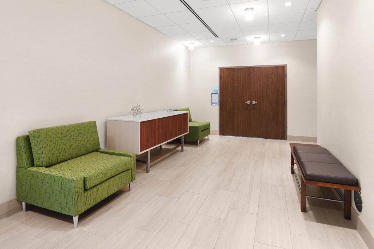 Holiday Inn Express & Suites - Suisun City By Ihg エクステリア 写真