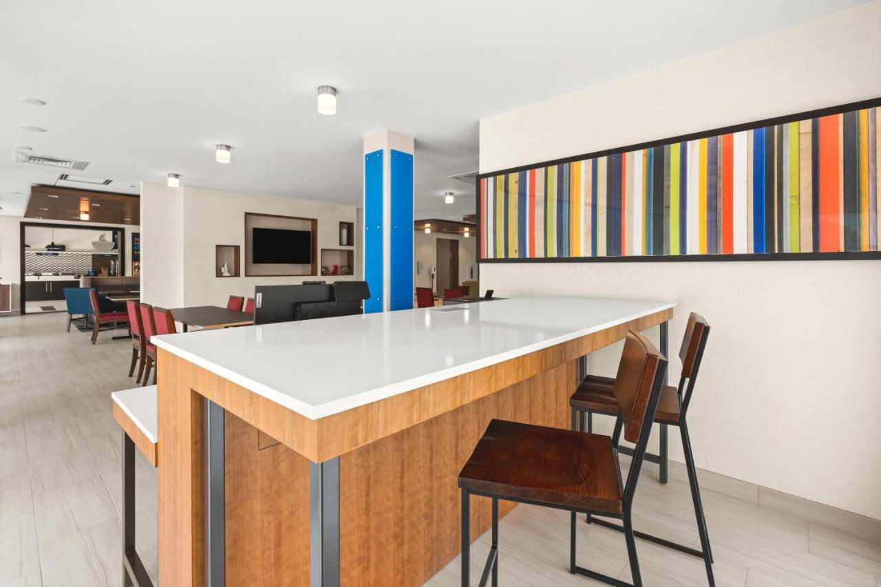 Holiday Inn Express & Suites - Suisun City By Ihg エクステリア 写真