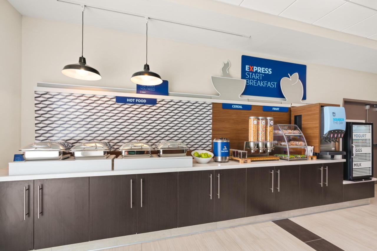 Holiday Inn Express & Suites - Suisun City By Ihg エクステリア 写真