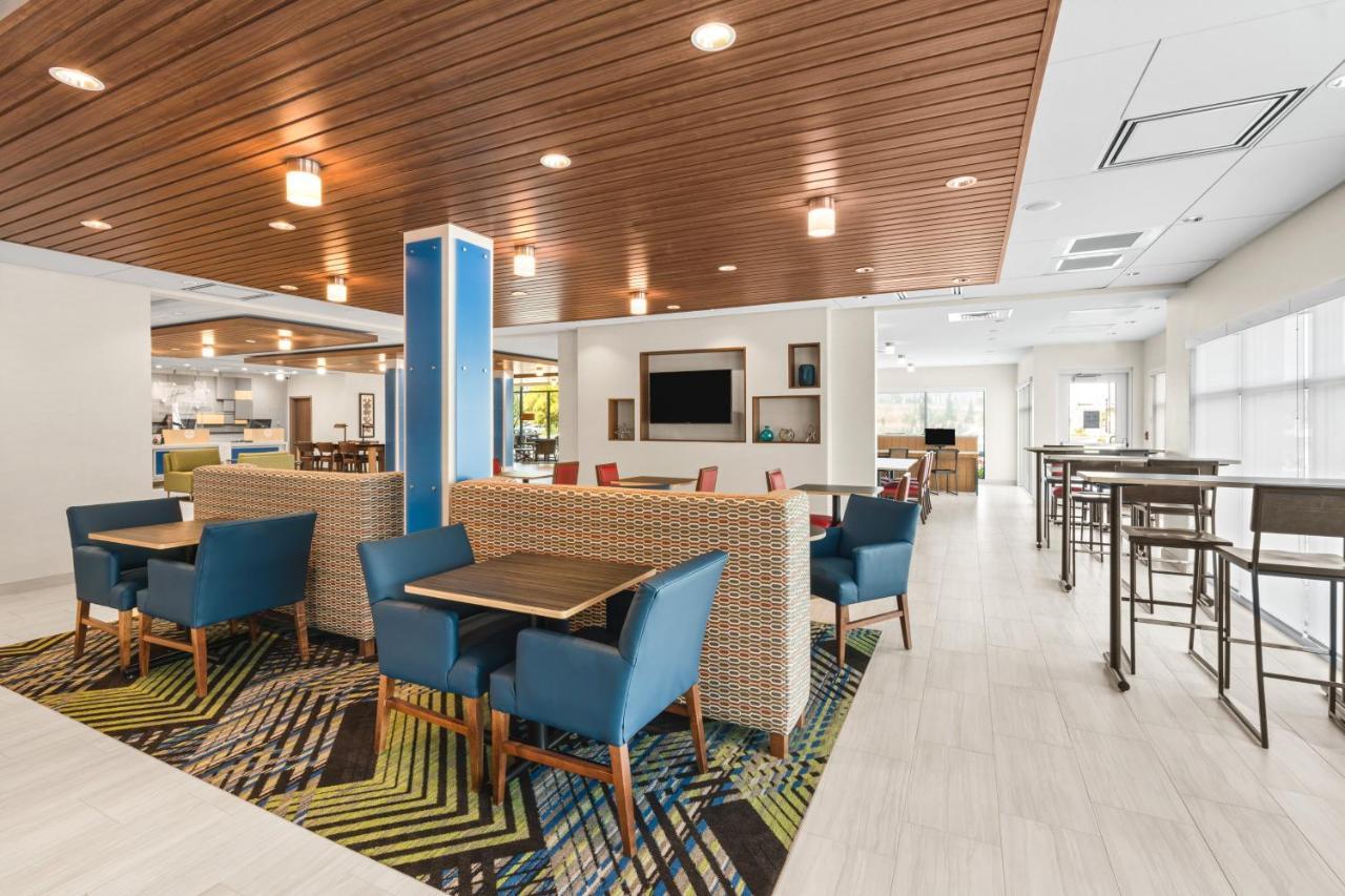 Holiday Inn Express & Suites - Suisun City By Ihg エクステリア 写真